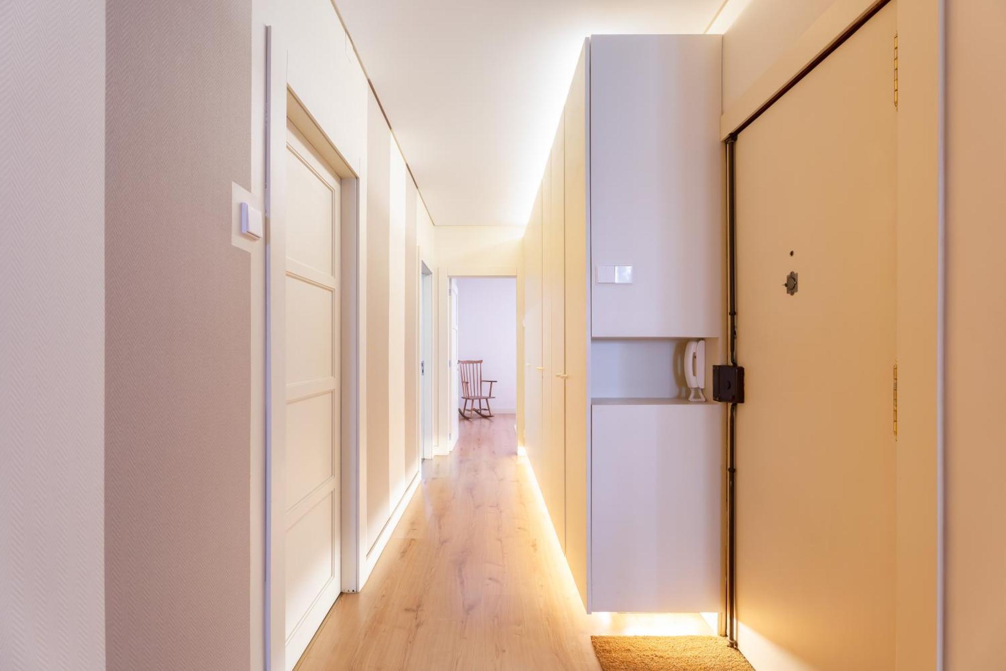 Host Wise - Colorful Bright Flat With Balcony Apartment Porto Bagian luar foto