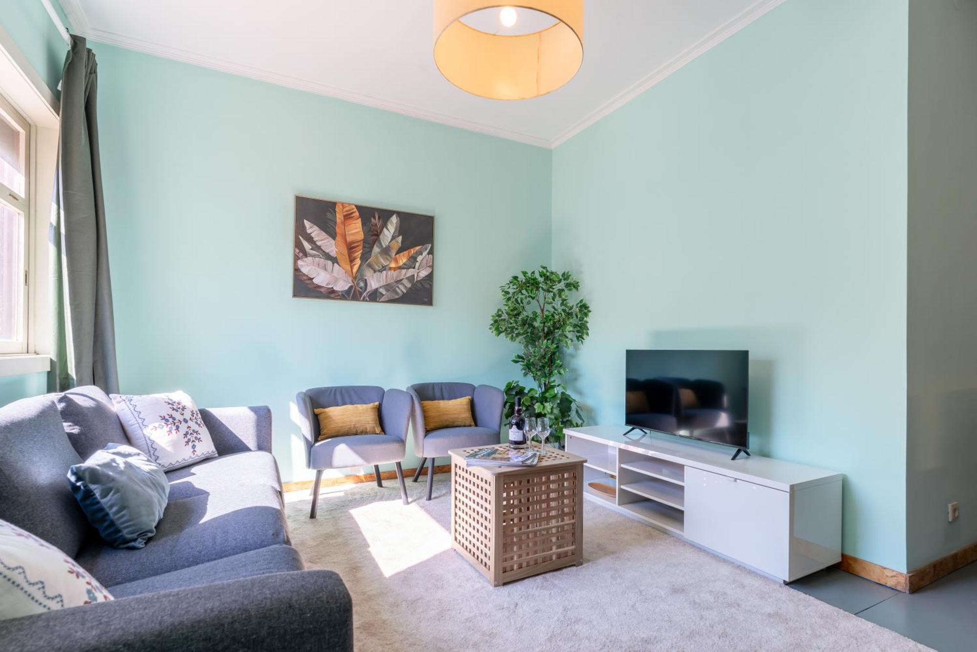 Host Wise - Colorful Bright Flat With Balcony Apartment Porto Bagian luar foto
