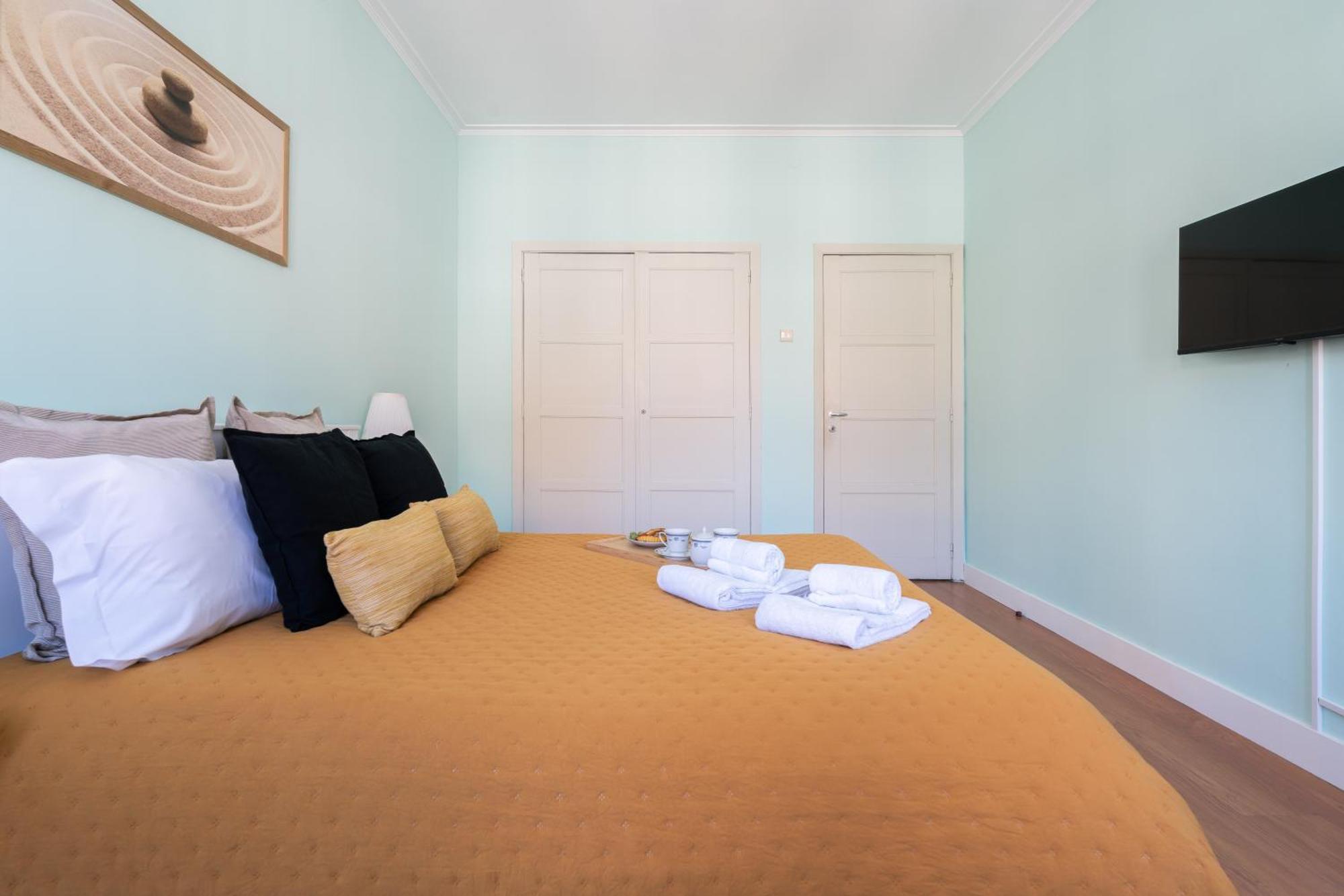Host Wise - Colorful Bright Flat With Balcony Apartment Porto Ruang foto