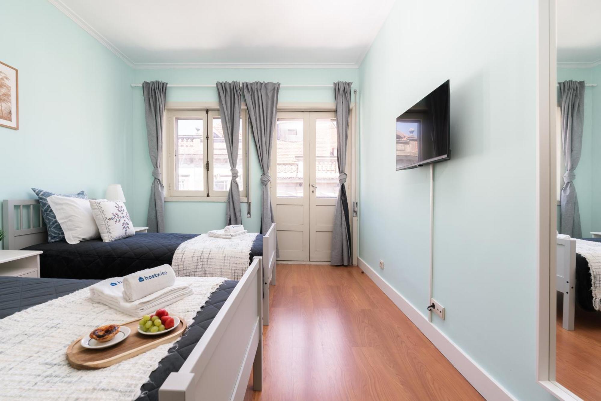 Host Wise - Colorful Bright Flat With Balcony Apartment Porto Ruang foto
